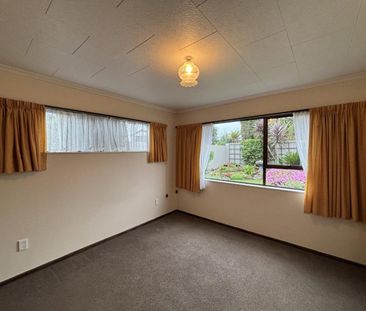 Spacious Springvale home - Photo 4