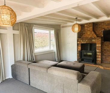 Easy Living - Photo 1