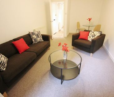 1 bedroom flat to rent - Photo 2