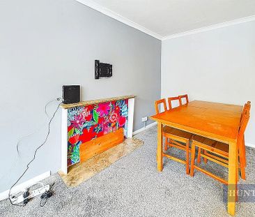 6 bedroom terraced house to rent - Photo 3