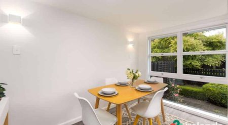 Stunning, Renovated, Three Bedroom Home - Photo 5