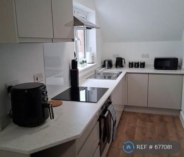 1 bedroom in a house share to rent - Photo 1