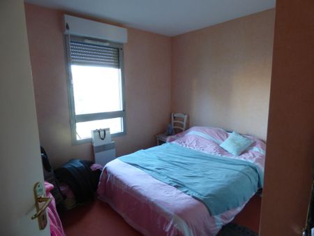 Location Appartement 3 pièces 74m² CLERES 76690 - Photo 5