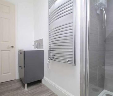 Gladstone Road, Urmston, Manchester, M41 - Photo 6