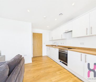 3 bedroom flat to rent - Photo 5