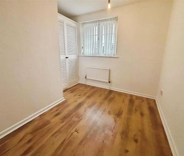 3 bedroom detached house to rent - Photo 2