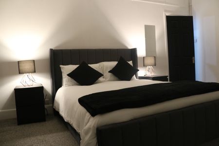 2 Bed Maisonette, Cromwell Road, SO15 - Photo 4