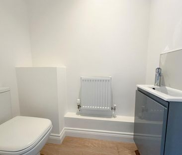 2 bedroom semi-detached house to rent - Photo 5