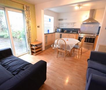 4 bedroom end of terrace house to rent - Photo 4