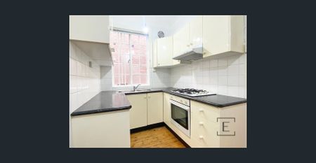 PRIME POSITIONED ONE BEDROOM UNIT - Photo 3