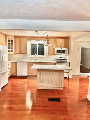 For Lease - 130 Cultra Square, Toronto, Ontario - Photo 2