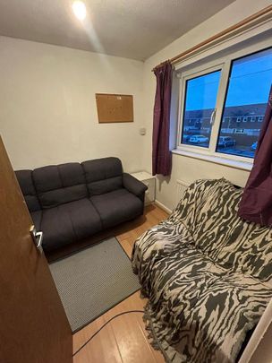 4 bedroom house to rent - Photo 1