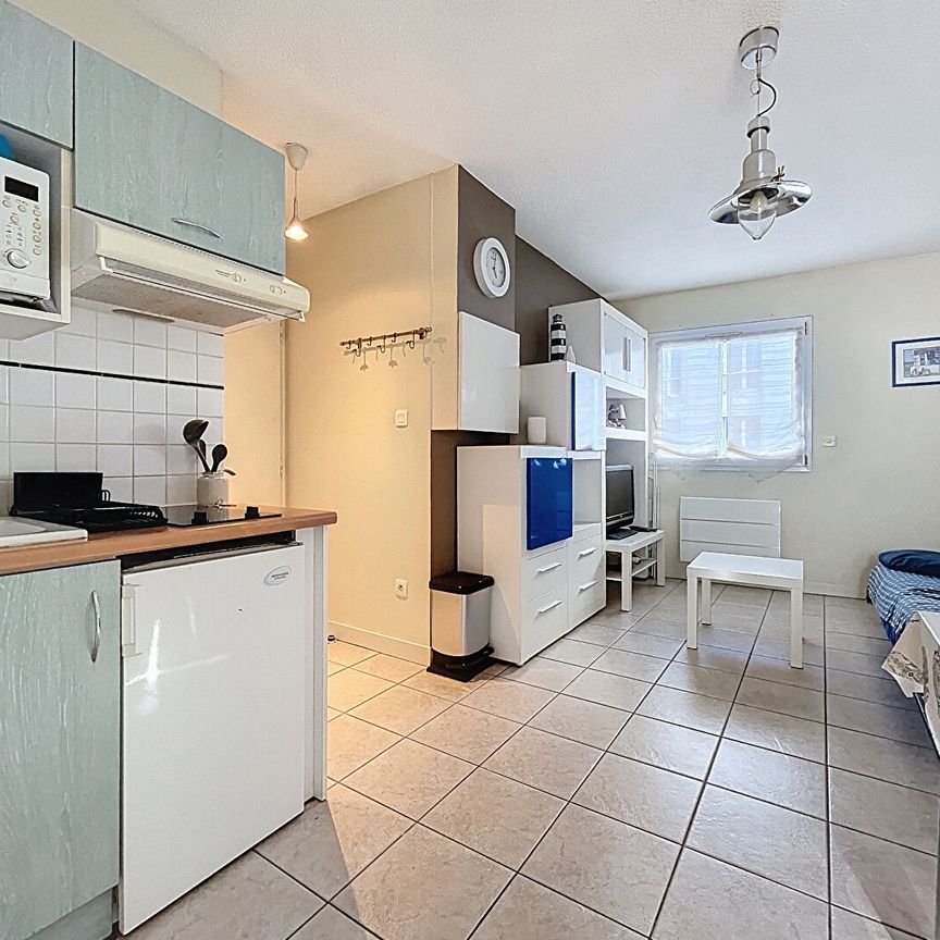 Location Appartement 2 pièces 29m² LA ROCHELLE 17000 - Photo 1