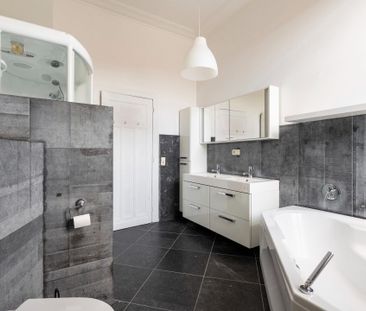 Centraal gelegen éénslaapkamerappartement met terras - Photo 6