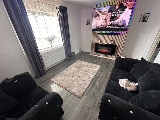 2 bedroom semi-detached house to rent - Photo 1