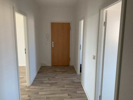 Großzügige 3-Zimmerwohnung mit Balkon u. Weitblick - Foto 4