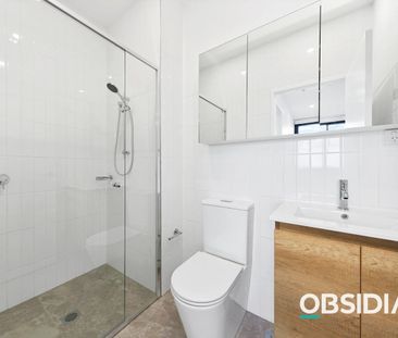 Near Brand New Top Floor Executive Home with Stunning Views - Photo 5