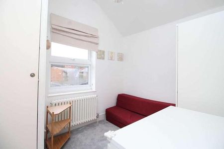 Gresham Road, Brentwood, CM14 - Photo 4