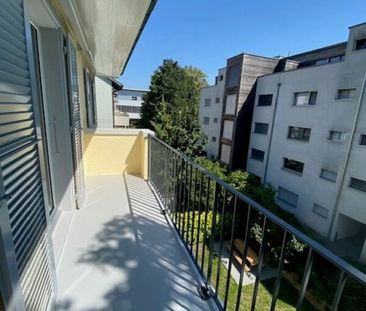 Moderne 3.5-Zimmer-Wohnung an zentraler Lage - nur wenige Schritte ... - Foto 1