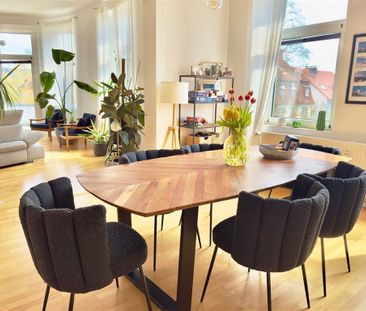 METEOR IMMOBILIEN : Repräsentative Altbauwohnung am Wilhelmsplatz - Foto 2