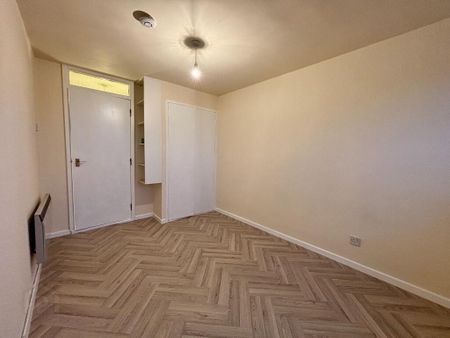 12d Riverdale House, Dunmurry, Belfast, BT17 9DD - Photo 4