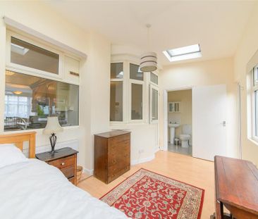 3 bedroom terraced house to rent - Photo 6