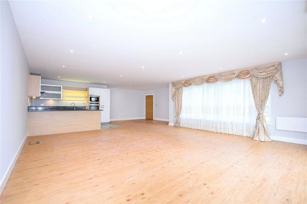 3 bedroom apartment to rent - Photo 1