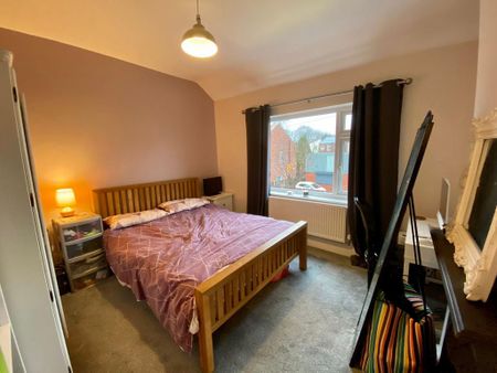 2 bedroom semi-detached house to rent - Photo 2