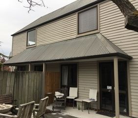 2-Bedroom Townhouse in the Heart of Christchurch City - unfurnished - Photo 1