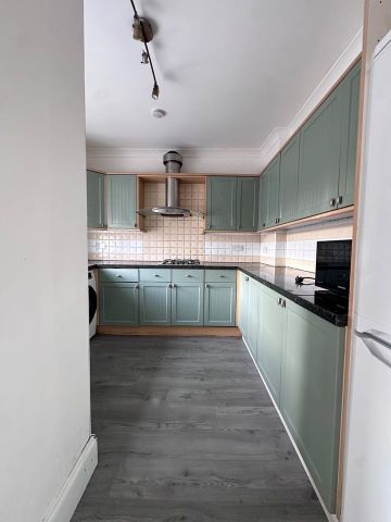 5 Bed Semi-Detached House, Elmstead Road, IG3 - Photo 5