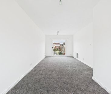 3 bedroom apartment to rent - Photo 3