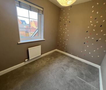 4 bedroom property to rent - Photo 2