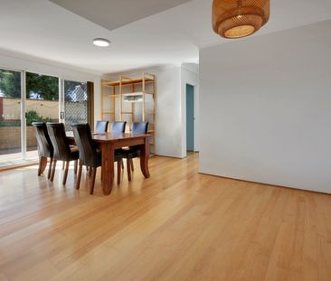 Spacious Ground Floor Apartment in Convenient Hurstville Location - Photo 1
