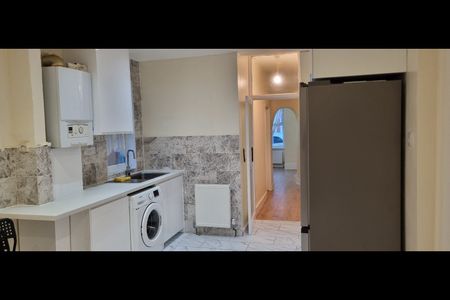 2 Bed Maisonette, Rosslyn Crescent, HA1 - Photo 5
