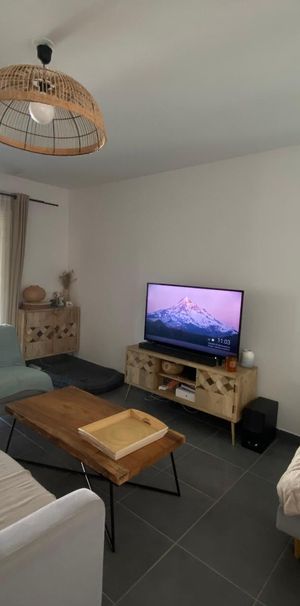 Location Appartement 3 pièces 60m² LA POSSESSION 97419 - Photo 1