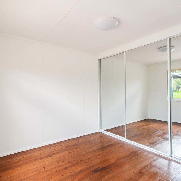 Tidy Two Bedroom Home in Convenient Location - Photo 1