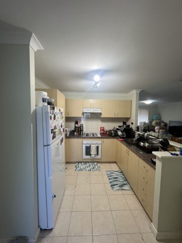 Well Located Unit 3x2 - Photo 4