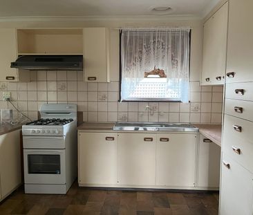 15 Kosciusko Avenue, Corio, Vic 3214 - Photo 3