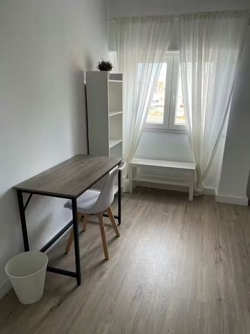 Carrer Joaquín Navarro, Valencia, Valencian Community 46017 - Photo 2