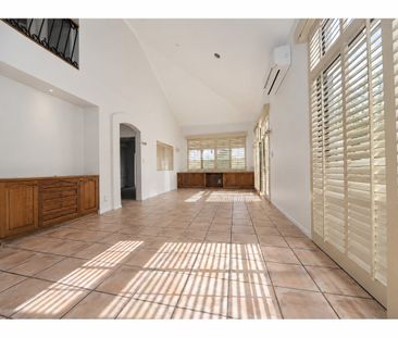 3 BEDROOM TOWNHOUSE SET TO IMPRESS - Photo 1