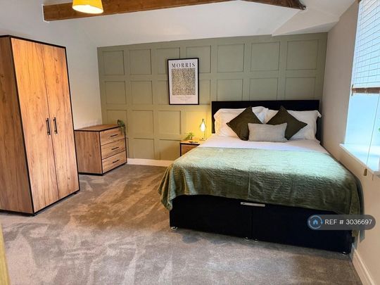 1 bedroom in a house share to rent - Photo 1