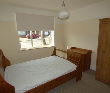 2 bed flat to rent in Benton Road, High Heaton - Photo 2