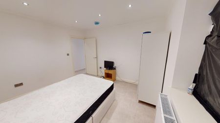 1 bedroom ground floor flat to rent - Photo 3