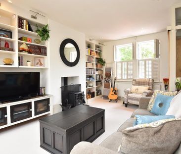 3 bedroom semi-detached house to rent - Photo 5