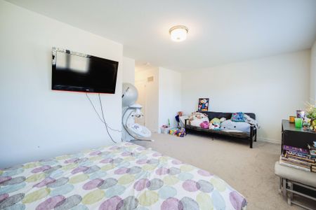 For Lease - 24 Copeman Avenue, Brantford, Ontario - Photo 2