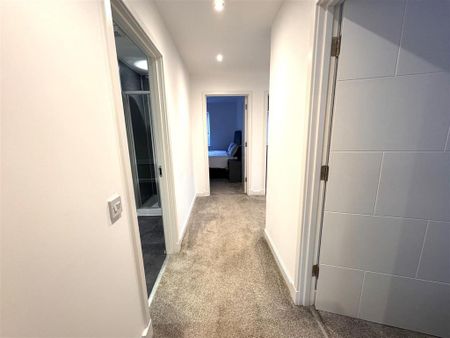 3 bedroom semi-detached bungalow to rent - Photo 2