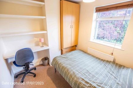 31 Sixth Avenue - Photo 5