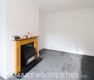 Blackmoorfoot Road, Crosland Moor, Huddersfield - Photo 1