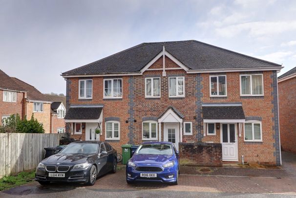 2 bedroom mid terraced house to rent, - Photo 1