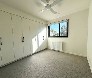 224 Beavers Road, Northcote - Photo 3